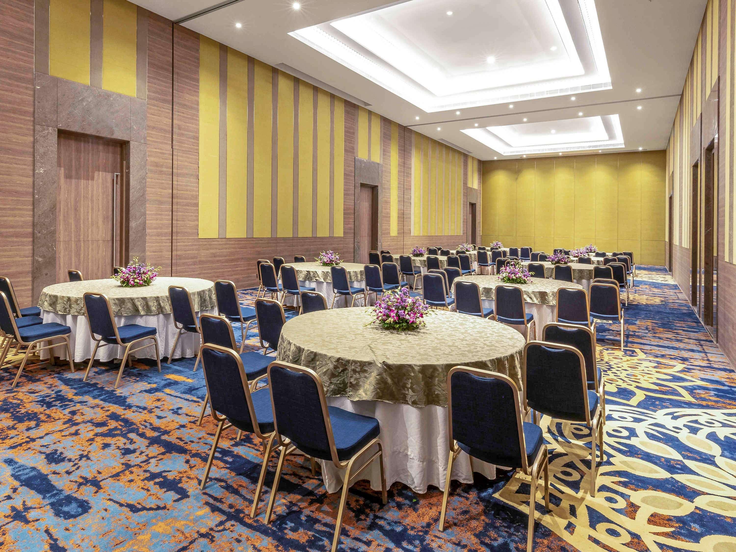 Hotel Grand Mercure Ahmedabad Gift - An Accor Brand 5*