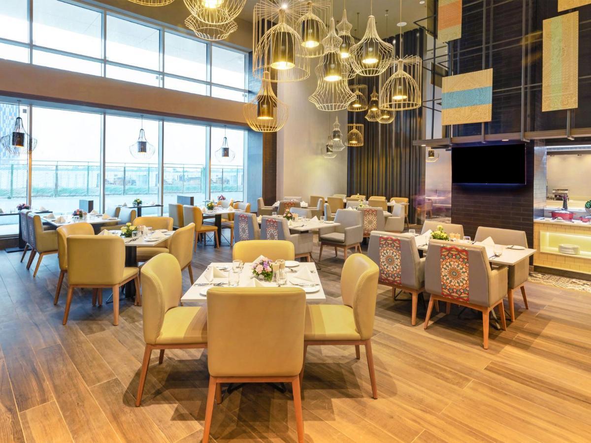Hotel Grand Mercure Ahmedabad Gift - An Accor Brand